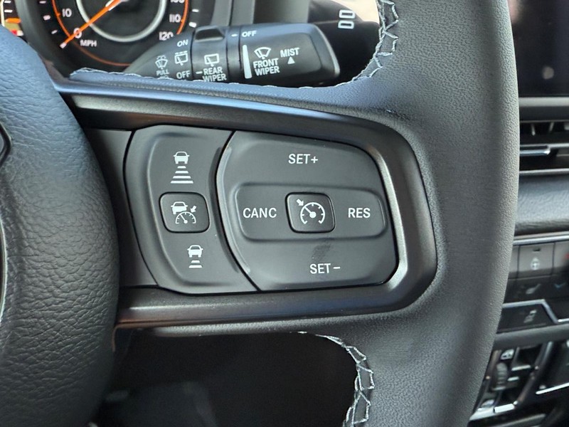 Jeep Wrangler Vehicle Full-screen Gallery Image 12