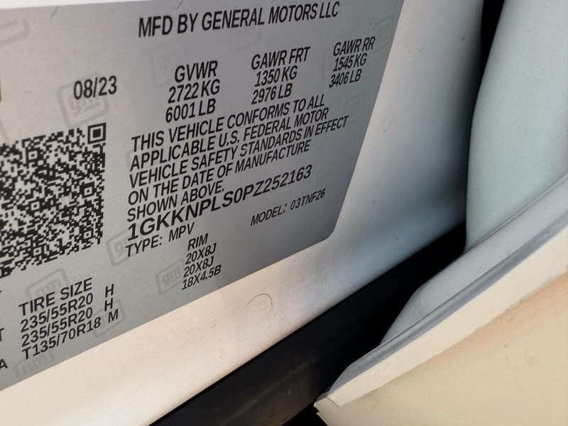 GMC Acadia Vehicle Full-screen Gallery Image 23