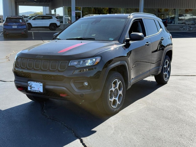 Jeep Compass Vehicle Full-screen Gallery Image 8