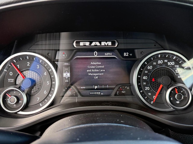 Ram 1500 Vehicle Full-screen Gallery Image 14