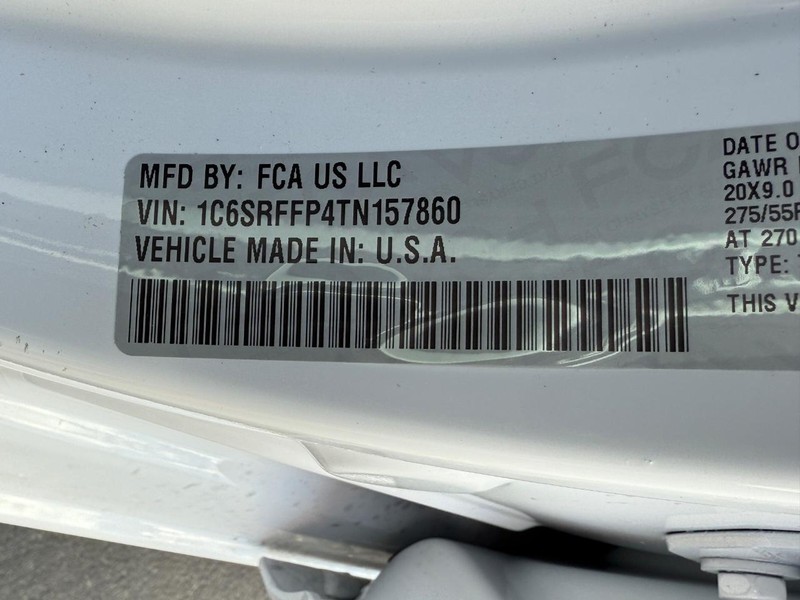 Ram 1500 Vehicle Full-screen Gallery Image 16