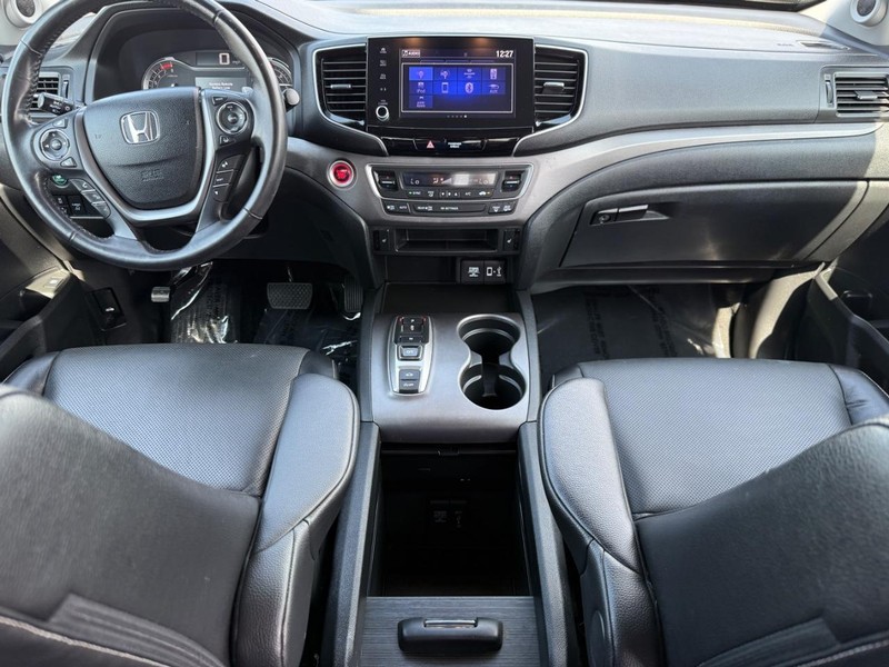 Honda Ridgeline Vehicle Full-screen Gallery Image 10