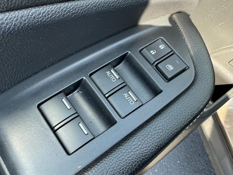 Honda Ridgeline Vehicle Full-screen Gallery Image 13