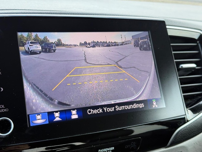 Honda Ridgeline Vehicle Full-screen Gallery Image 20