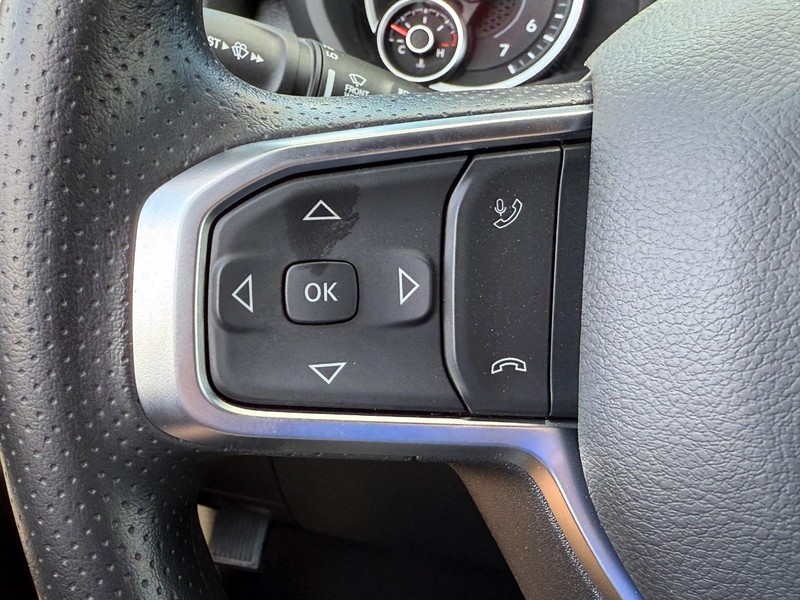 Ram 2500 Vehicle Full-screen Gallery Image 11