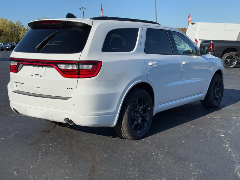 Dodge Durango Vehicle Full-screen Gallery Image 3