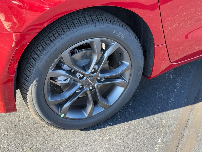 Chrysler Pacifica Vehicle Full-screen Gallery Image 3