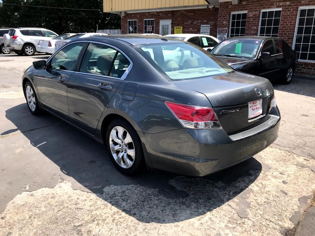 Honda Accord Sedan Vehicle Full-screen Gallery Image 5