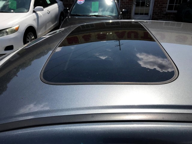 Honda Accord Sedan Vehicle Full-screen Gallery Image 6