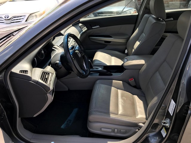 Honda Accord Sedan Vehicle Full-screen Gallery Image 9