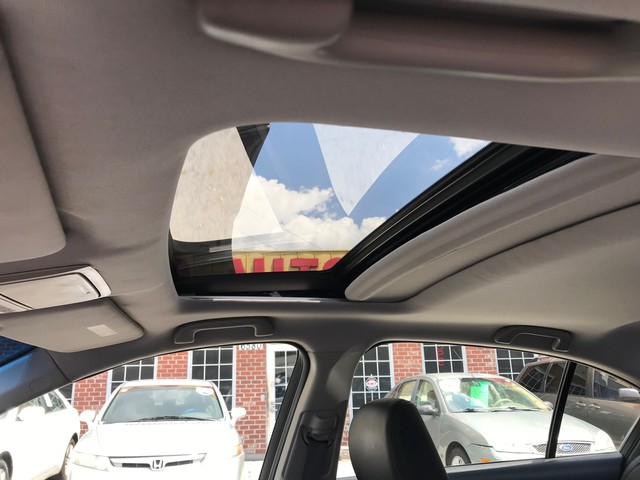 Honda Accord Sedan Vehicle Full-screen Gallery Image 12