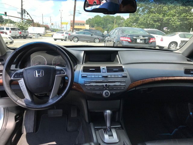 Honda Accord Sedan Vehicle Full-screen Gallery Image 13