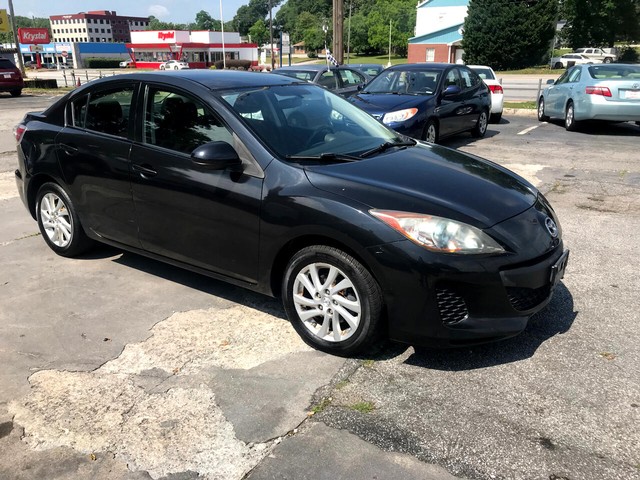 Mazda Mazda3 Sedan Vehicle Full-screen Gallery Image 3