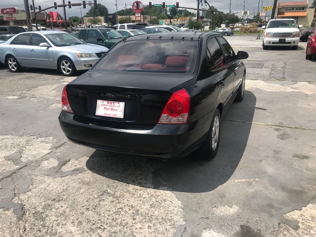 Hyundai Elantra Vehicle Full-screen Gallery Image 4