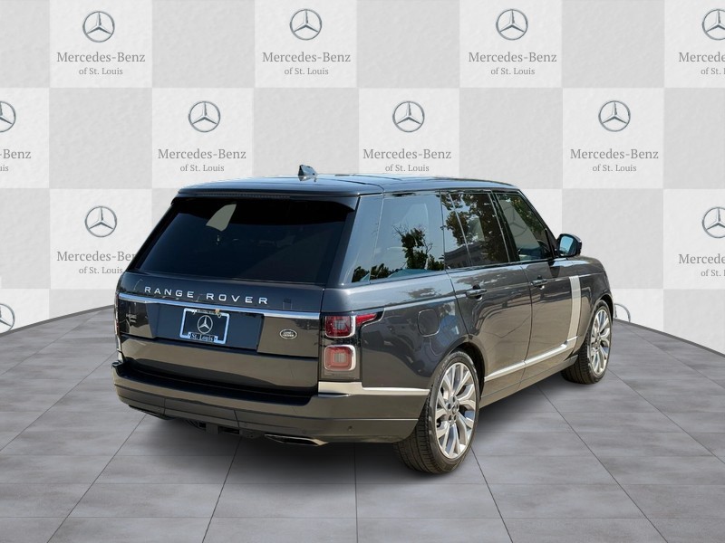 Land Rover Range Rover Vehicle Full-screen Gallery Image 3