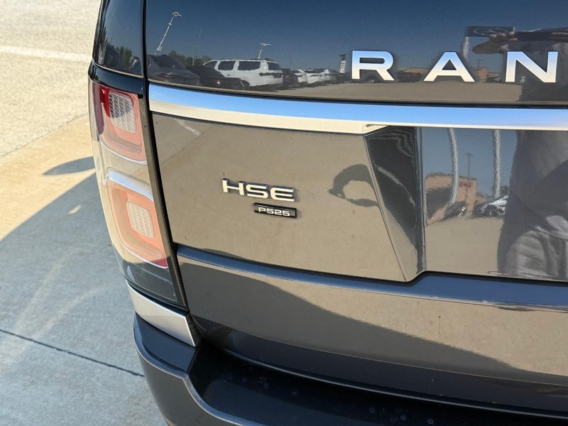 Land Rover Range Rover Vehicle Full-screen Gallery Image 10