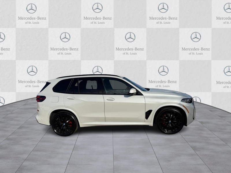 BMW X5 Vehicle Full-screen Gallery Image 2