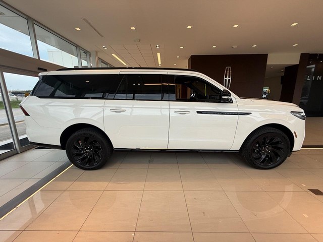 2025 Lincoln Navigator