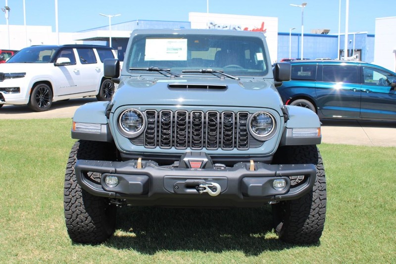 Jeep Wrangler Vehicle Full-screen Gallery Image 2