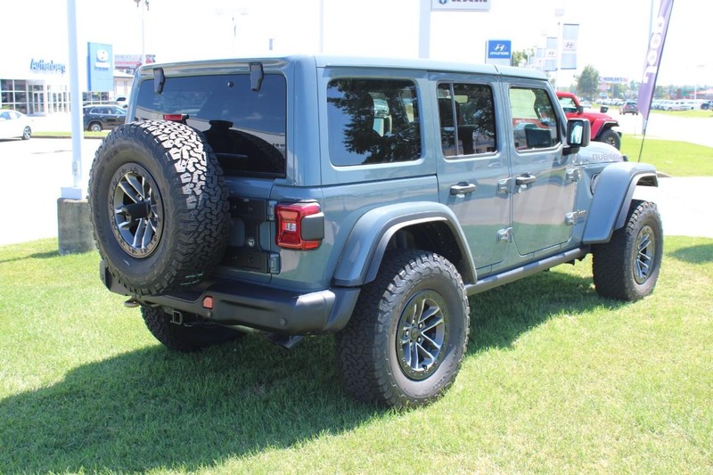 Jeep Wrangler Vehicle Full-screen Gallery Image 5