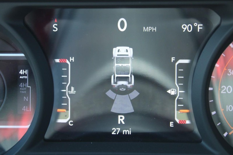 Jeep Wrangler Vehicle Full-screen Gallery Image 22