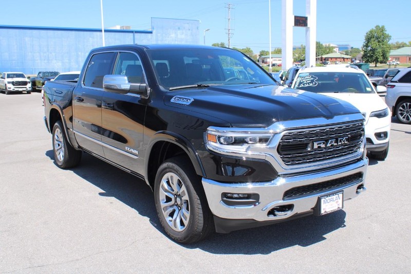 Ram 1500 Vehicle Full-screen Gallery Image 3