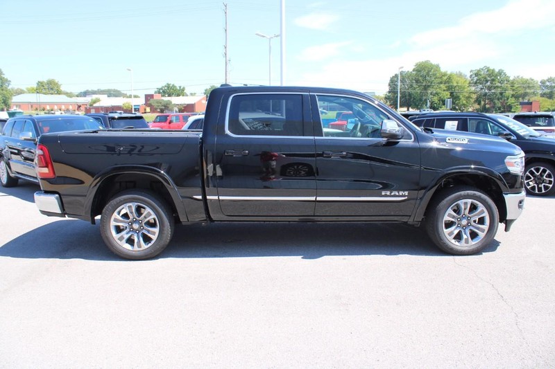 Ram 1500 Vehicle Full-screen Gallery Image 4