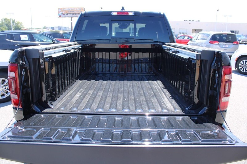Ram 1500 Vehicle Full-screen Gallery Image 7