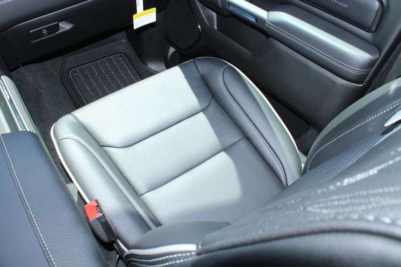 Ram 1500 Vehicle Full-screen Gallery Image 19