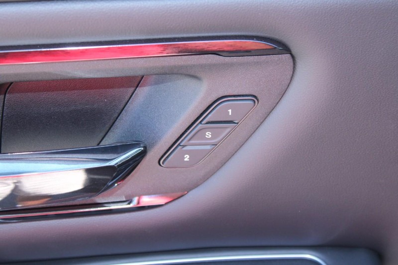 Ram 1500 Vehicle Full-screen Gallery Image 21