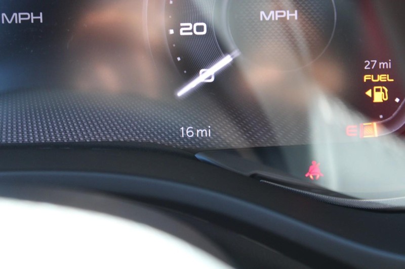 Ram 1500 Vehicle Full-screen Gallery Image 23