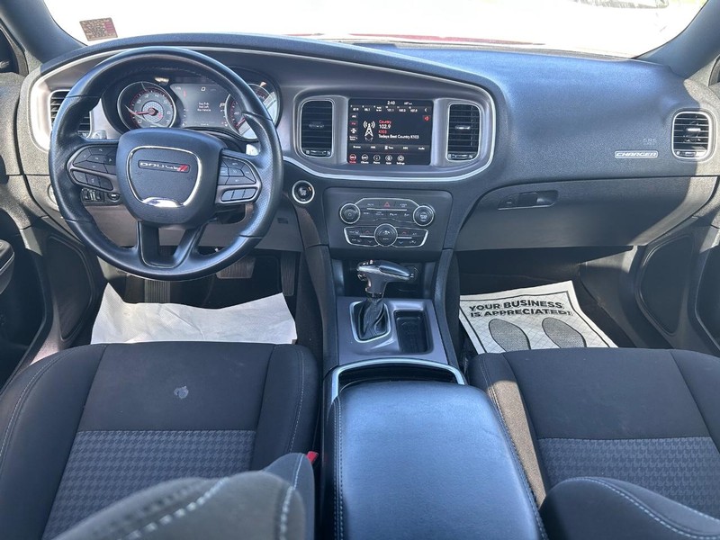 Dodge Charger Vehicle Full-screen Gallery Image 9