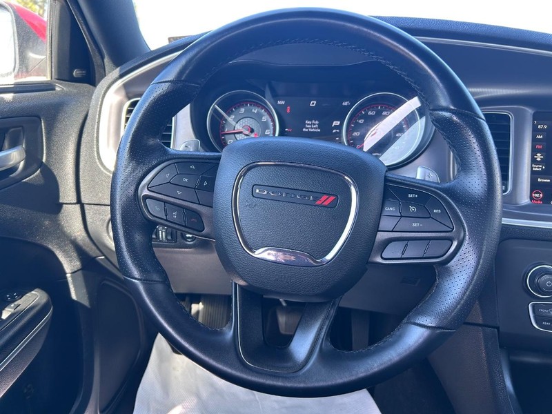 Dodge Charger Vehicle Full-screen Gallery Image 10