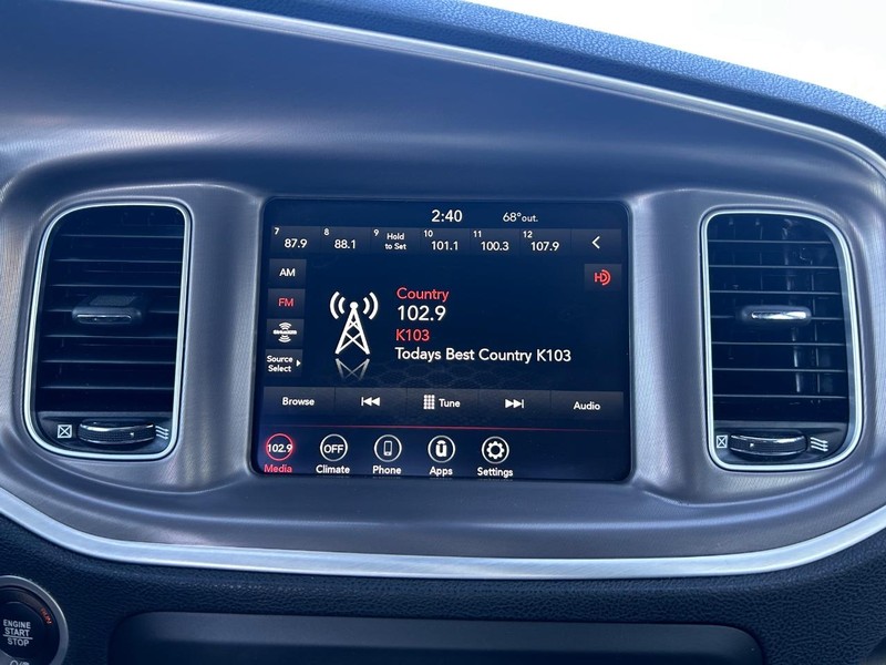 Dodge Charger Vehicle Full-screen Gallery Image 13