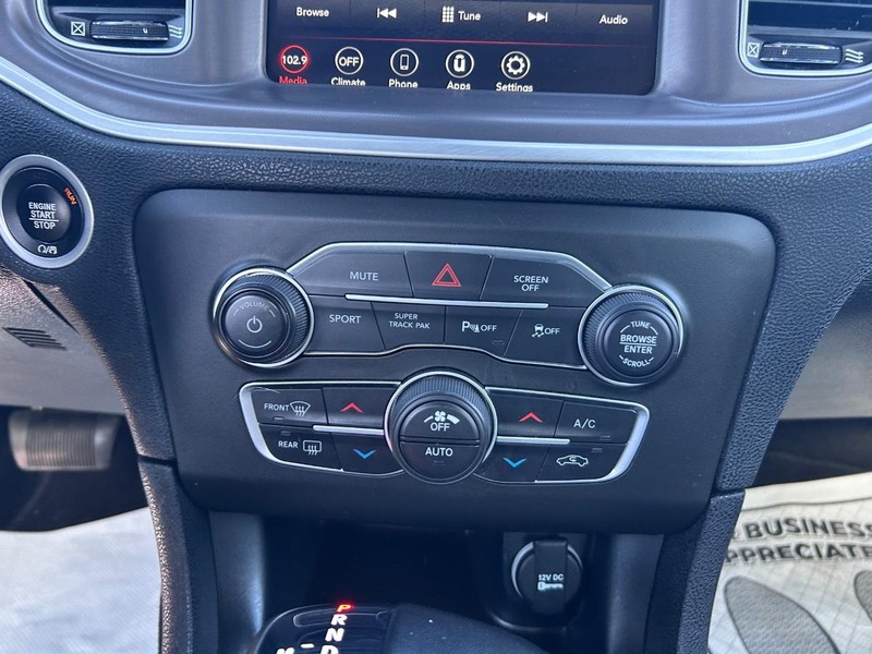 Dodge Charger Vehicle Full-screen Gallery Image 14