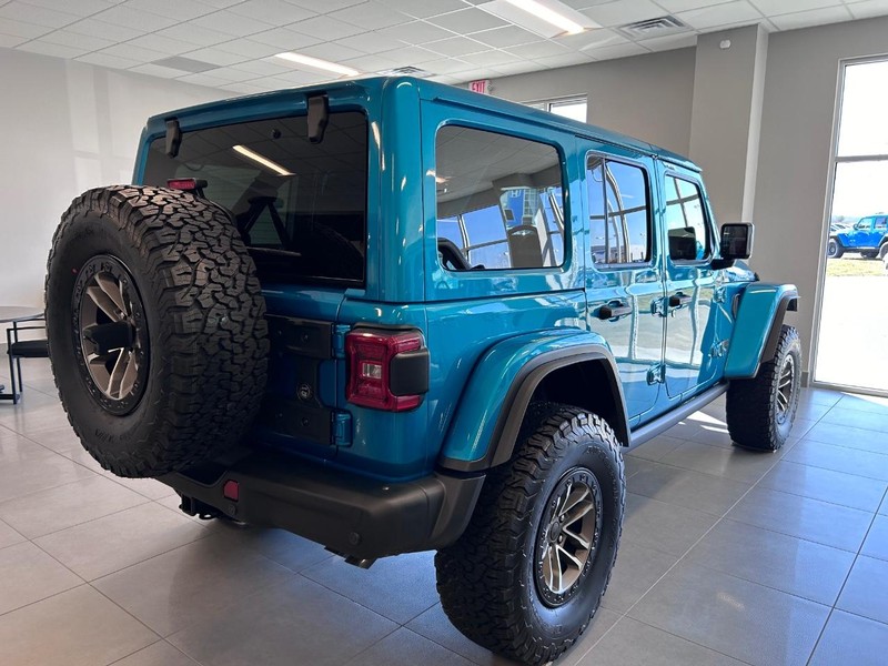Jeep Wrangler Vehicle Full-screen Gallery Image 4