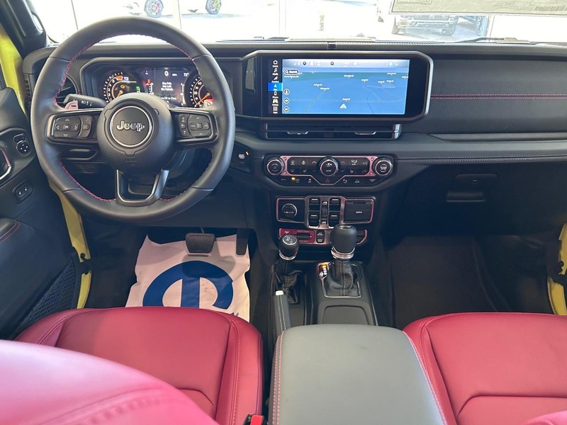 Jeep Wrangler Vehicle Full-screen Gallery Image 9