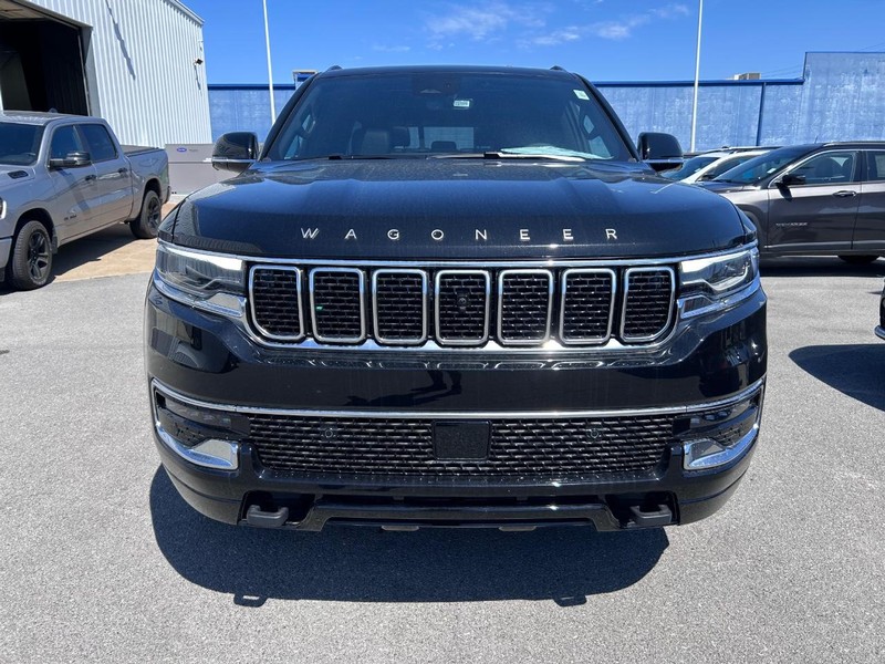 Jeep Wagoneer Vehicle Full-screen Gallery Image 2