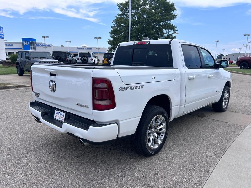 Ram 1500 Vehicle Full-screen Gallery Image 4