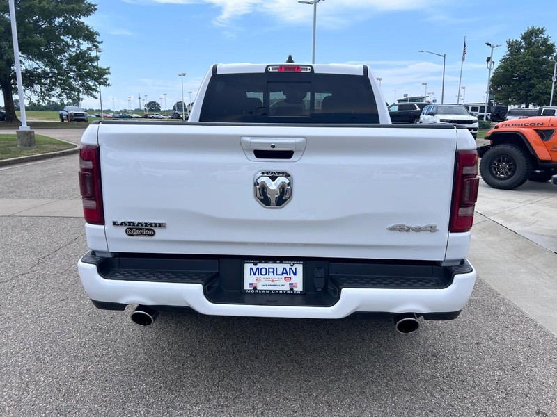 Ram 1500 Vehicle Full-screen Gallery Image 5