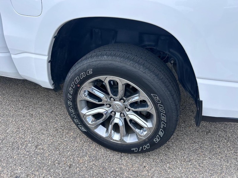 Ram 1500 Vehicle Full-screen Gallery Image 7