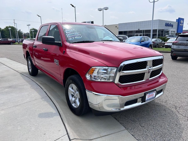 Ram 1500 Classic Vehicle Full-screen Gallery Image 3