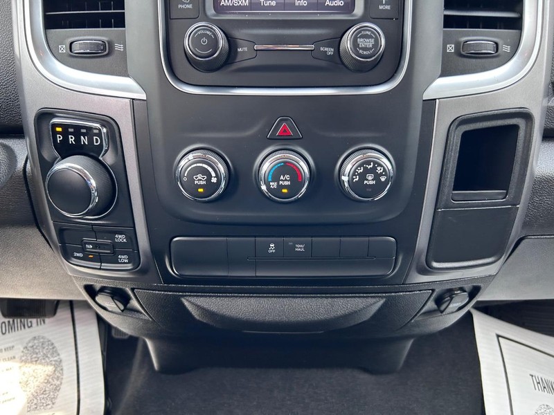Ram 1500 Classic Vehicle Full-screen Gallery Image 14