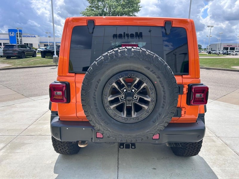 Jeep Wrangler Vehicle Full-screen Gallery Image 6