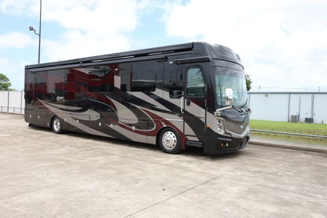 Alvin TX 2019 Fleetwood Discovery LXE more details - fleetwood discovery lxe