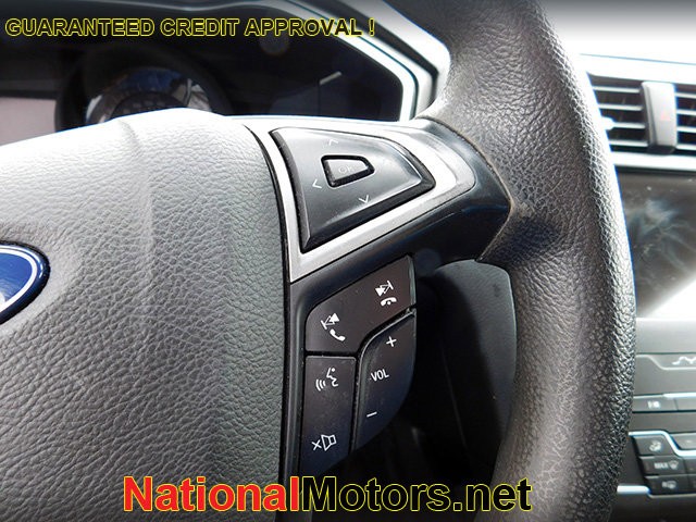 Ford Fusion Vehicle Image 17