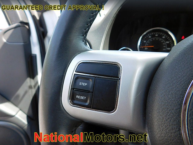 Jeep Compass Vehicle Image 23