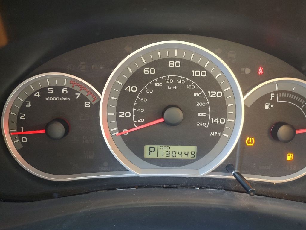 Subaru Impreza Wagon Vehicle Full-screen Gallery Image 08