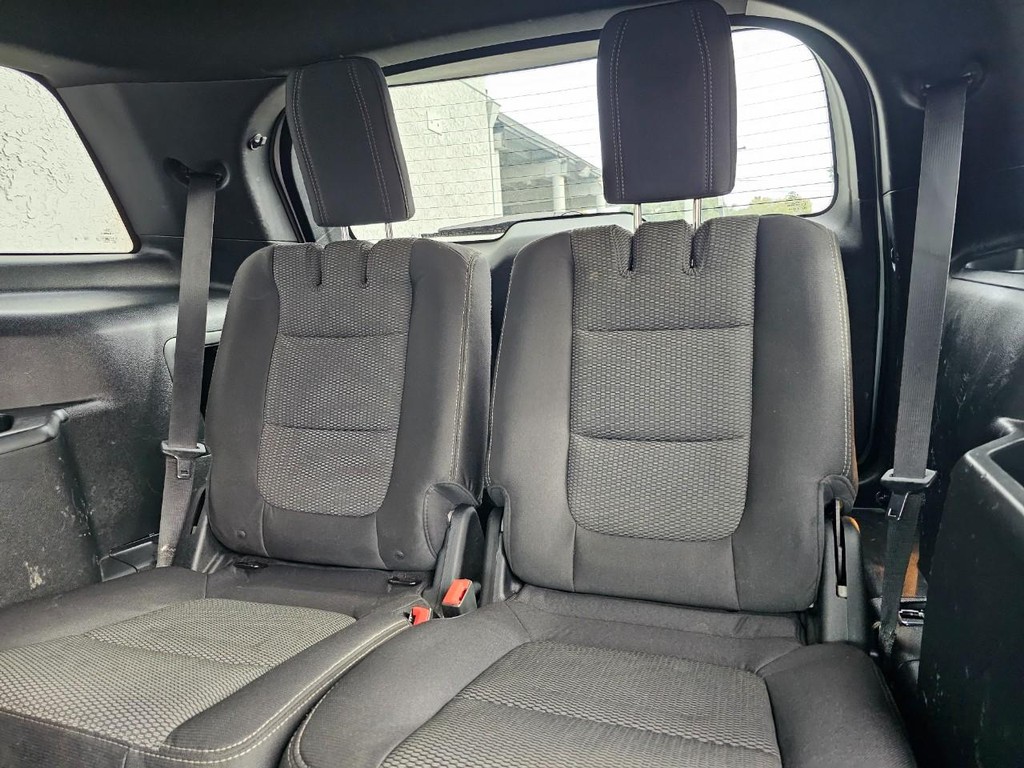 Ford Explorer Vehicle Full-screen Gallery Image 27