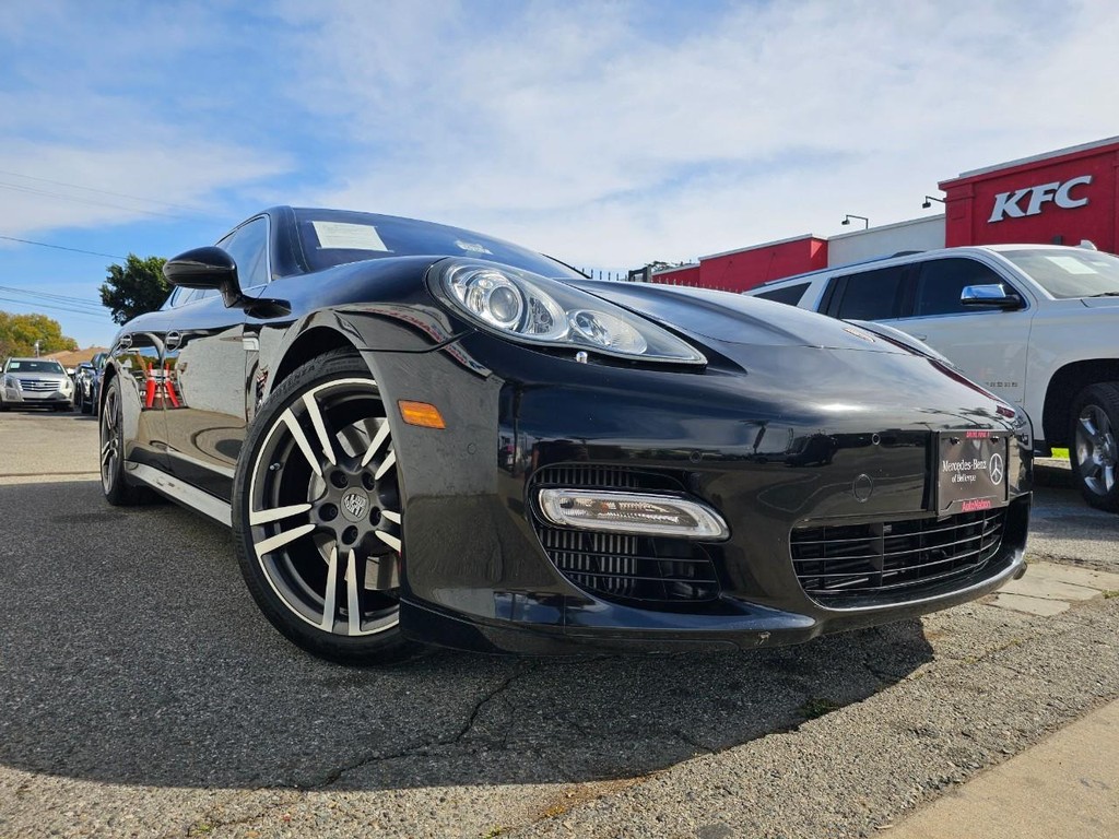 Porsche Panamera Vehicle Full-screen Gallery Image 7